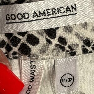 Good American Black and White Patterned Fabric